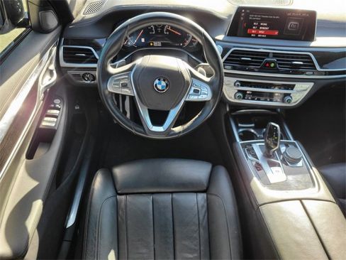 Used 2019 BMW 740i w/ M Sport Package image 11