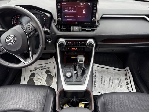 Used 2022 Toyota RAV4 Limited image 11