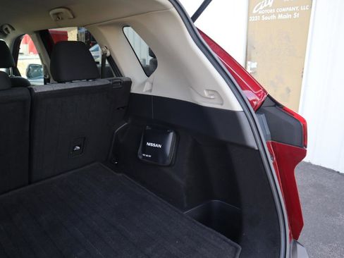 Used 2021 Nissan Rogue SV image 47