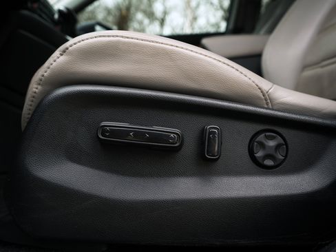 Used 2019 Honda CR-V Touring image 41