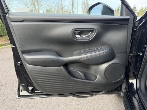 Certified 2023 Honda HR-V LX image 11