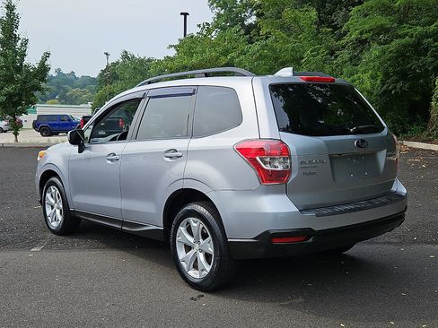 Used 2016 Subaru Forester 2.5i Premium w/ Popular Package #2 AWD/4WD image 4