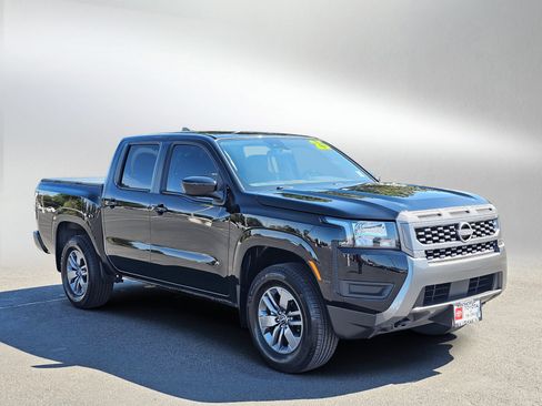 Used 2025 Nissan Frontier SV AWD/4WD image 7
