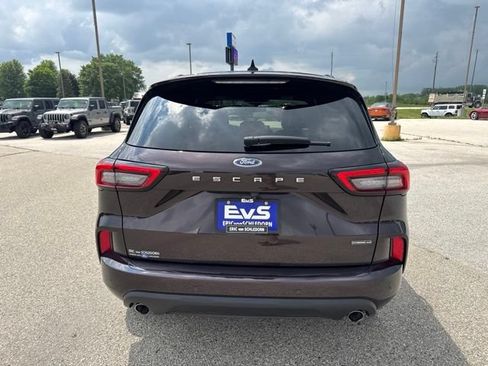 Used 2023 Ford Escape ST-Line Select w/ Tech Pack #2 AWD/4WD image 4