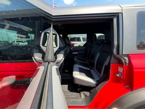 Used 2023 Ford Bronco Black Diamond AWD/4WD image 10