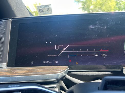 Used 2025 Cadillac Escalade Premium Luxury w/ Touring Package image 9