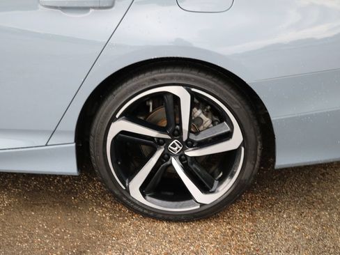 Used 2021 Honda Accord Sport image 9