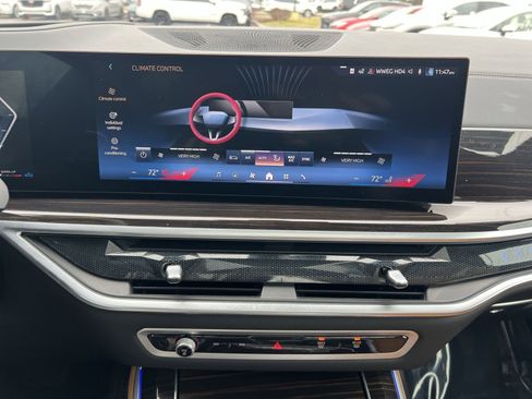 Used 2024 BMW X5 xDrive40i w/ Premium Package image 21