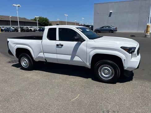 Used 2025 Toyota Tacoma SR RWD image 4