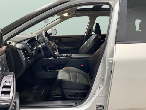Certified 2023 Nissan Rogue SV w/ SV Premium B Package AWD/4WD image 11