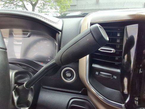 Used 2024 RAM 2500 Laramie w/ Safety Group AWD/4WD image 18