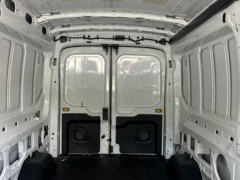 Used 2022 Ford Transit 250 Medium Roof RWD image 24