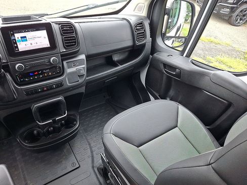 Used 2026 RAM ProMaster 2500 w/ Convenience Group FWD image 11