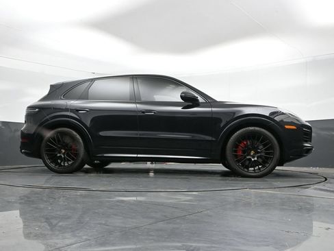 Used 2021 Porsche Cayenne GTS AWD/4WD image 40