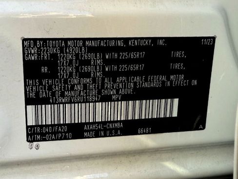 Used 2024 Toyota RAV4 XLE image 29