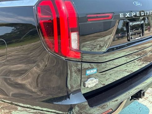 Used 2025 Ford Expedition Max King Ranch AWD/4WD image 13