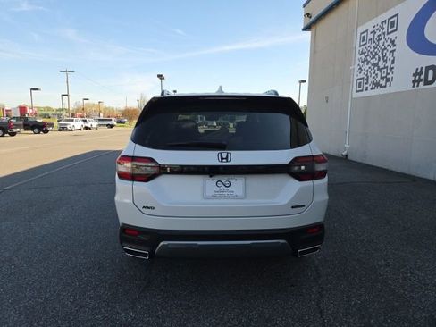 New 2026 Honda Pilot image 4