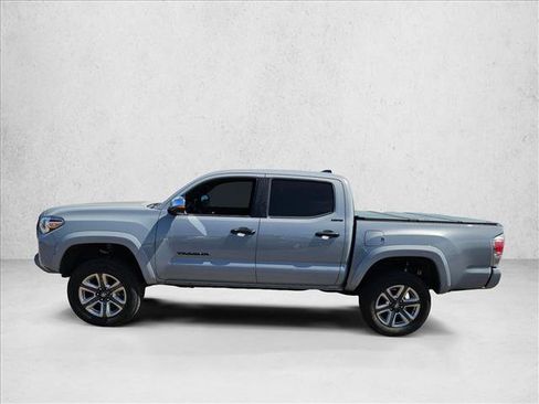 Used 2019 Toyota Tacoma Limited AWD/4WD image 8