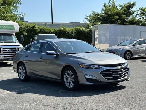 Used 2023 Chevrolet Malibu LT image 4