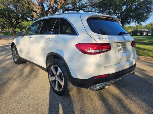 Used 2016 Mercedes-Benz GLC 300 w/ Multimedia Package image 4
