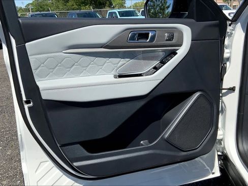 New 2026 Ford Explorer Platinum AWD/4WD image 10