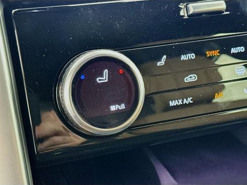 New 2026 Land Rover Discovery Limited Edition image 23