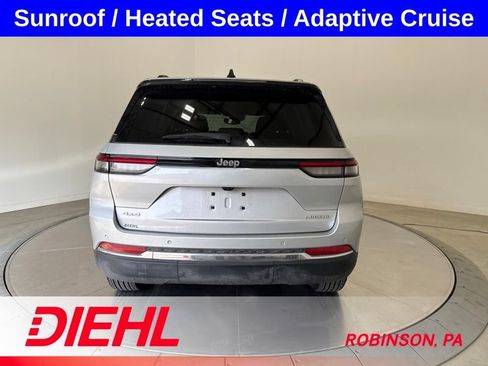 Used 2023 Jeep Grand Cherokee Laredo X AWD/4WD image 6