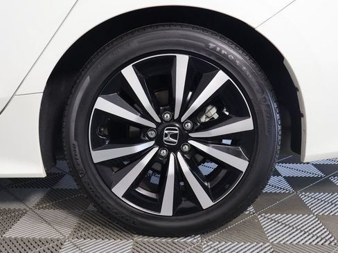 Used 2024 Honda Civic EX image 16