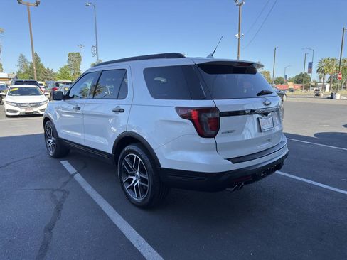 Used 2018 Ford Explorer Sport AWD/4WD image 5