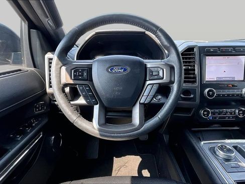 Used 2020 Ford Expedition XLT w/ Equipment Group 202A RWD image 5