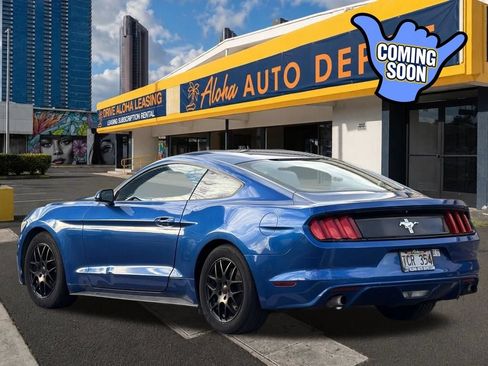 Used 2017 Ford Mustang Coupe RWD image 3