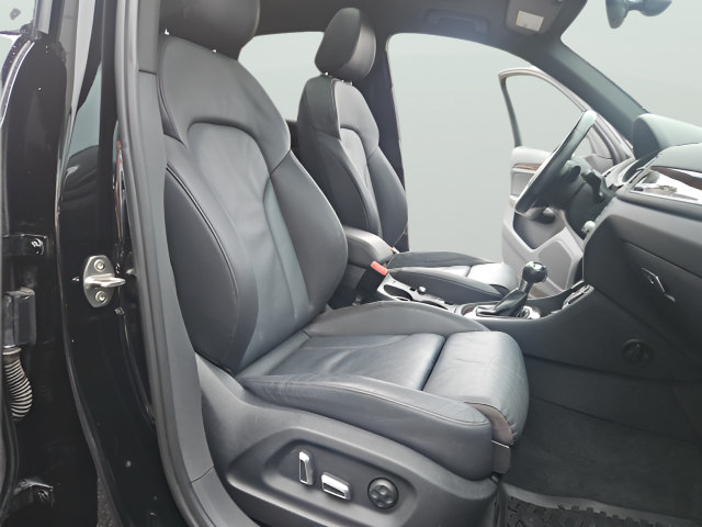 Used 2018 Audi Q3 2.0T Premium Plus AWD/4WD image 24