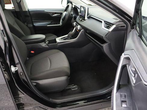 Certified 2025 Toyota RAV4 XLE FWD image 37