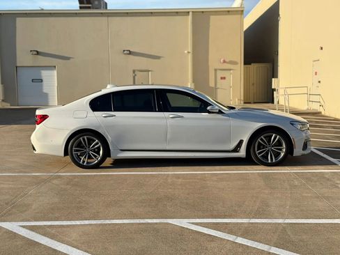 Used 2016 BMW 740i RWD image 10