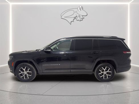 Used 2023 Jeep Grand Cherokee L Limited AWD/4WD image 2