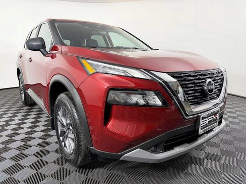 Used 2023 Nissan Rogue S AWD/4WD image 5