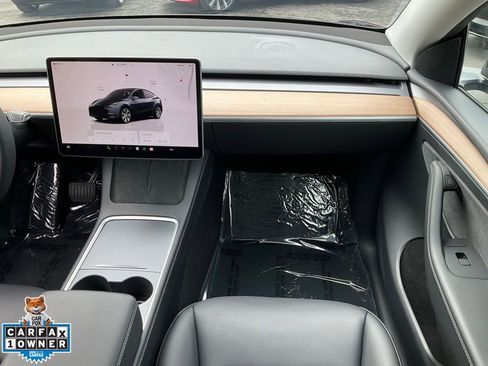 Used 2024 Tesla Model Y 2WD image 53