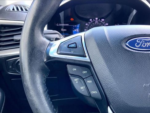 Used 2016 Ford Edge Titanium w/ Equipment Group 301A FWD image 23