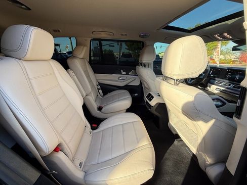 Used 2021 Mercedes-Benz GLS 580 4MATIC image 40