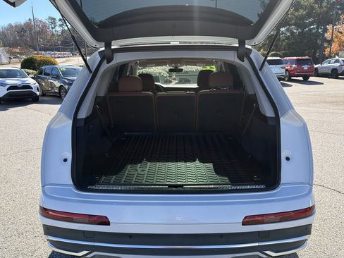 Used 2022 Audi Q7 3.0T Prestige image 30