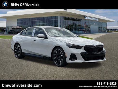 New 2027 BMW 550e xDrive w/ Premium Package AWD/4WD image 1