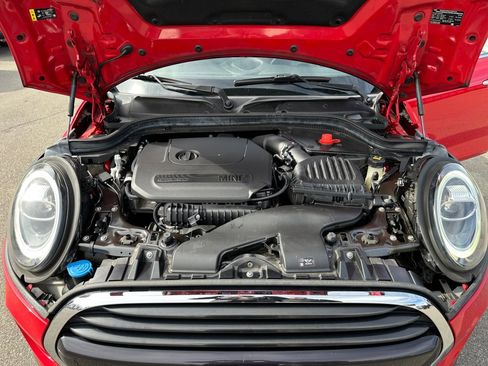 Used 2021 MINI Cooper 4-Door Hardtop w/ Storage Package image 20