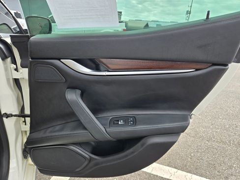 Used 2015 Maserati Ghibli S Q4 image 40
