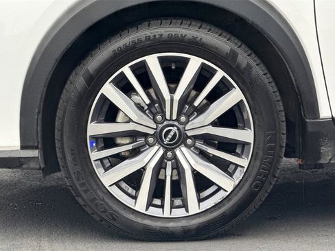 Used 2024 Nissan Kicks SR image 14