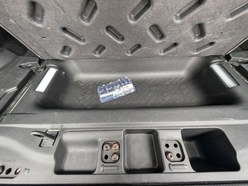 Used 2017 Jeep Wrangler Unlimited Sport w/ Quick Order Package 24S image 32