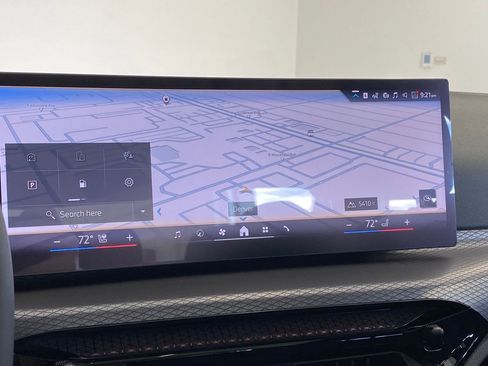 New 2026 BMW 330i xDrive Sedan w/ Convenience Package image 27