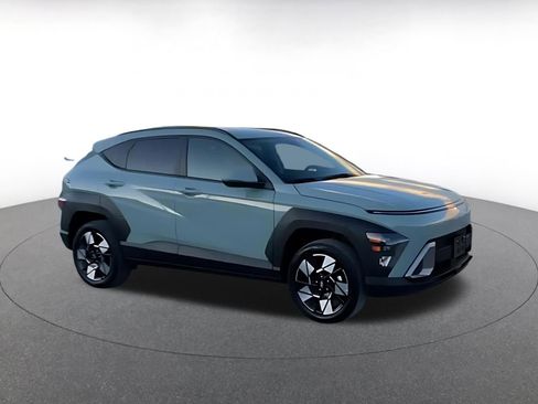 Used 2025 Hyundai Kona SEL image 2