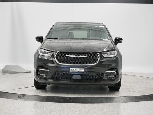 New 2026 Chrysler Pacifica Select AWD/4WD image 48