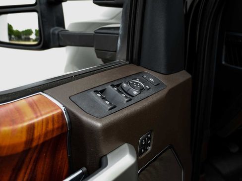 Used 2022 Ford F250 King Ranch w/ King Ranch Ultimate Package AWD/4WD image 41