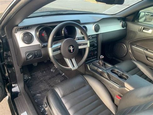 Used 2009 Ford Mustang GT image 28